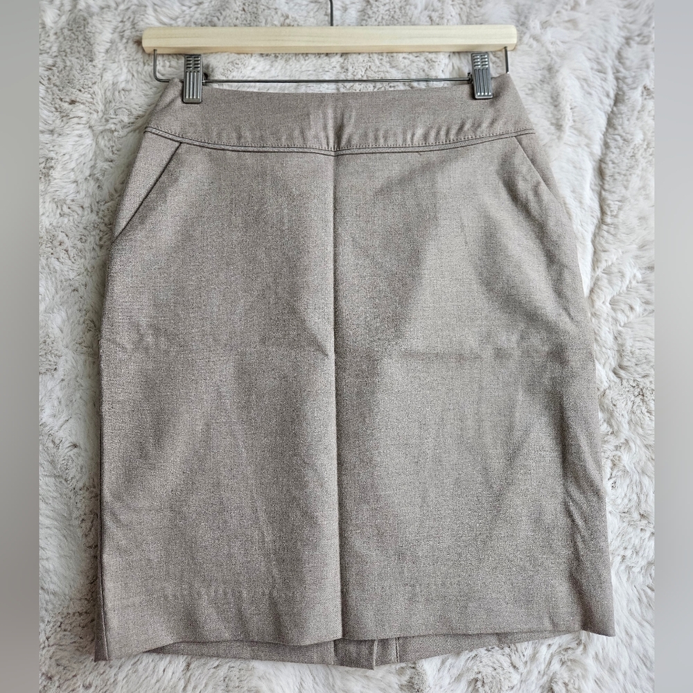 H&M | Beige Pencil Skirt Knee-Length Work Style